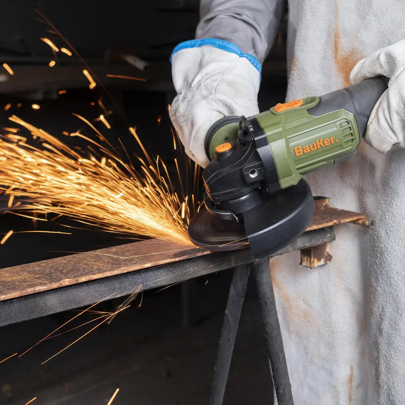 BAUKER
Esmeril 4 1/2"- 5" Inalámbrico 20 V Brushless + 1 Batería 4 AH + 1 Cargador