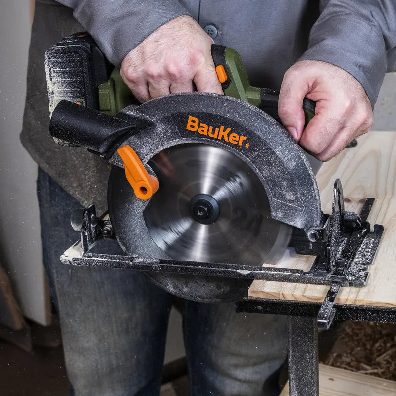 BAUKER
Sierra Circular Inalalámbrico 20V Sin Batería + Caja