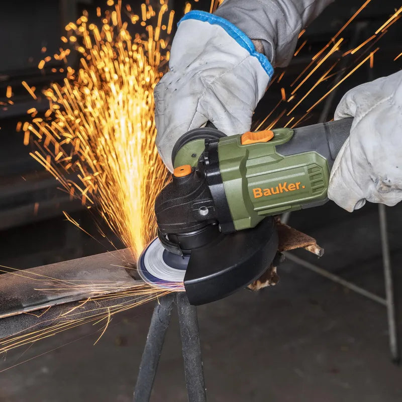 BAUKER
Esmeril 4 1/2"- 5" Inalámbrico 20 V Brushless + 1 Batería 4 AH + 1 Cargador